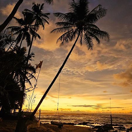 Cool Beach Hotel Хіккадува Екстер'єр фото