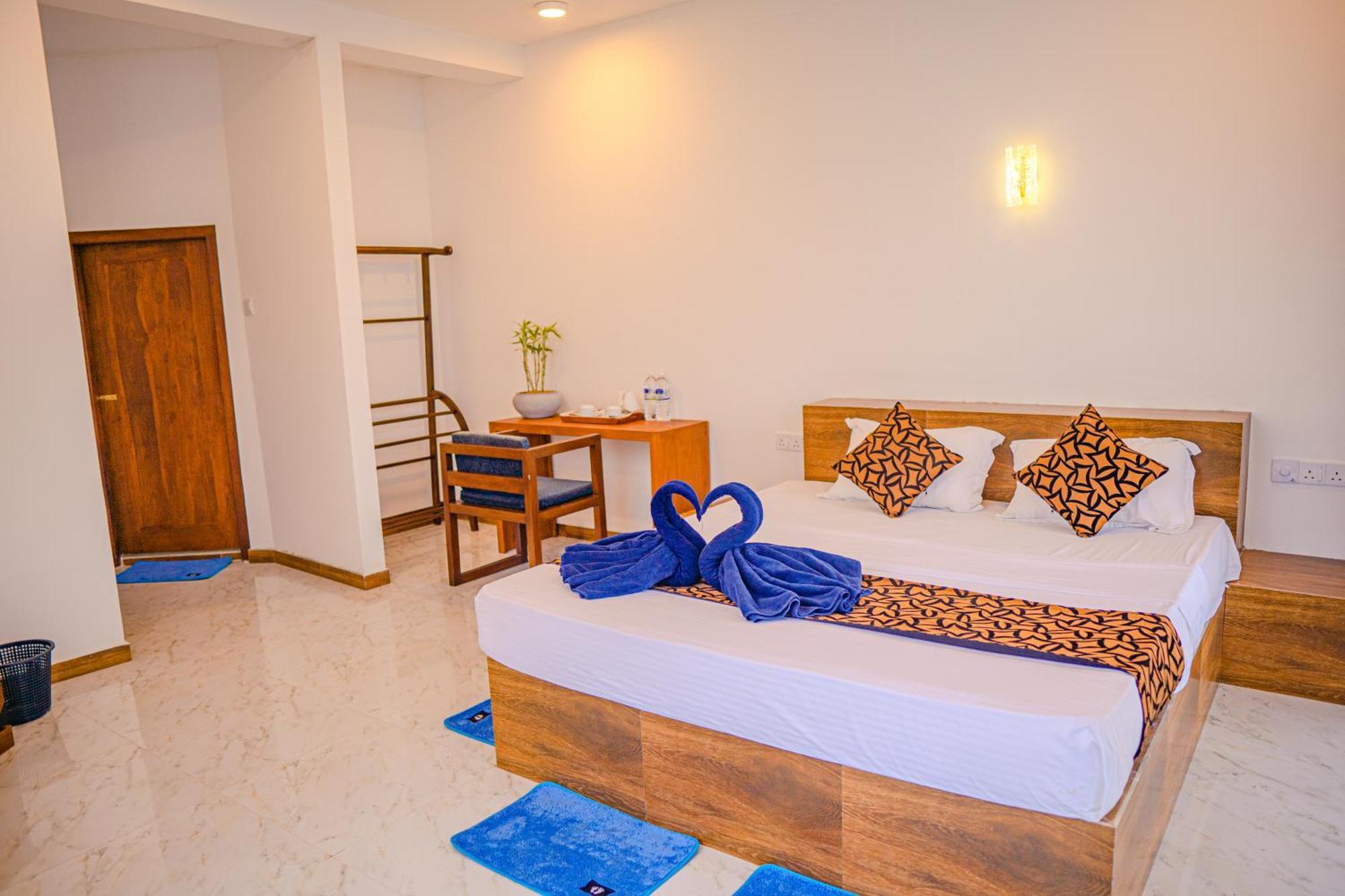 Cool Beach Hotel Хіккадува Екстер'єр фото
