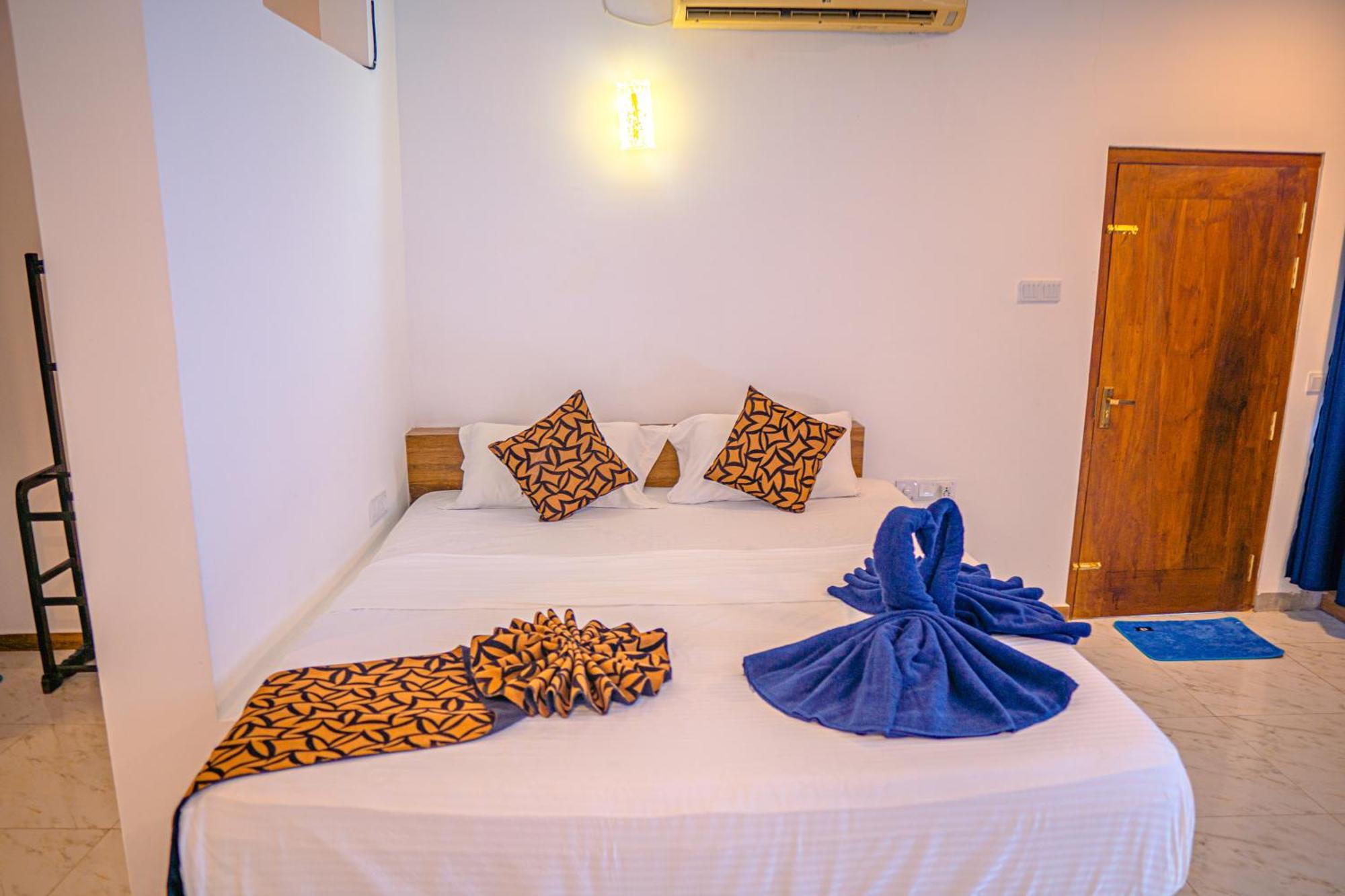 Cool Beach Hotel Хіккадува Екстер'єр фото