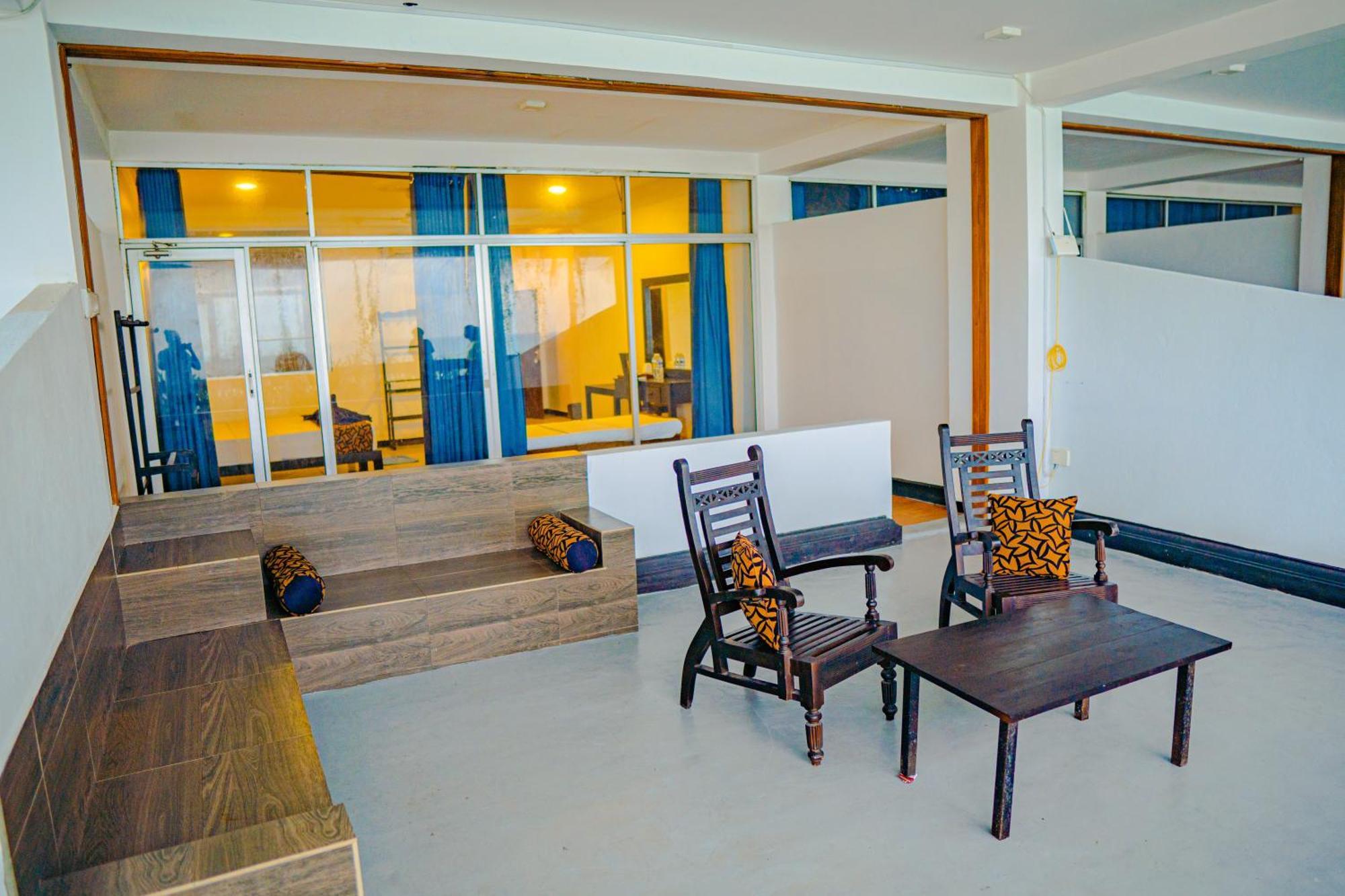 Cool Beach Hotel Хіккадува Екстер'єр фото